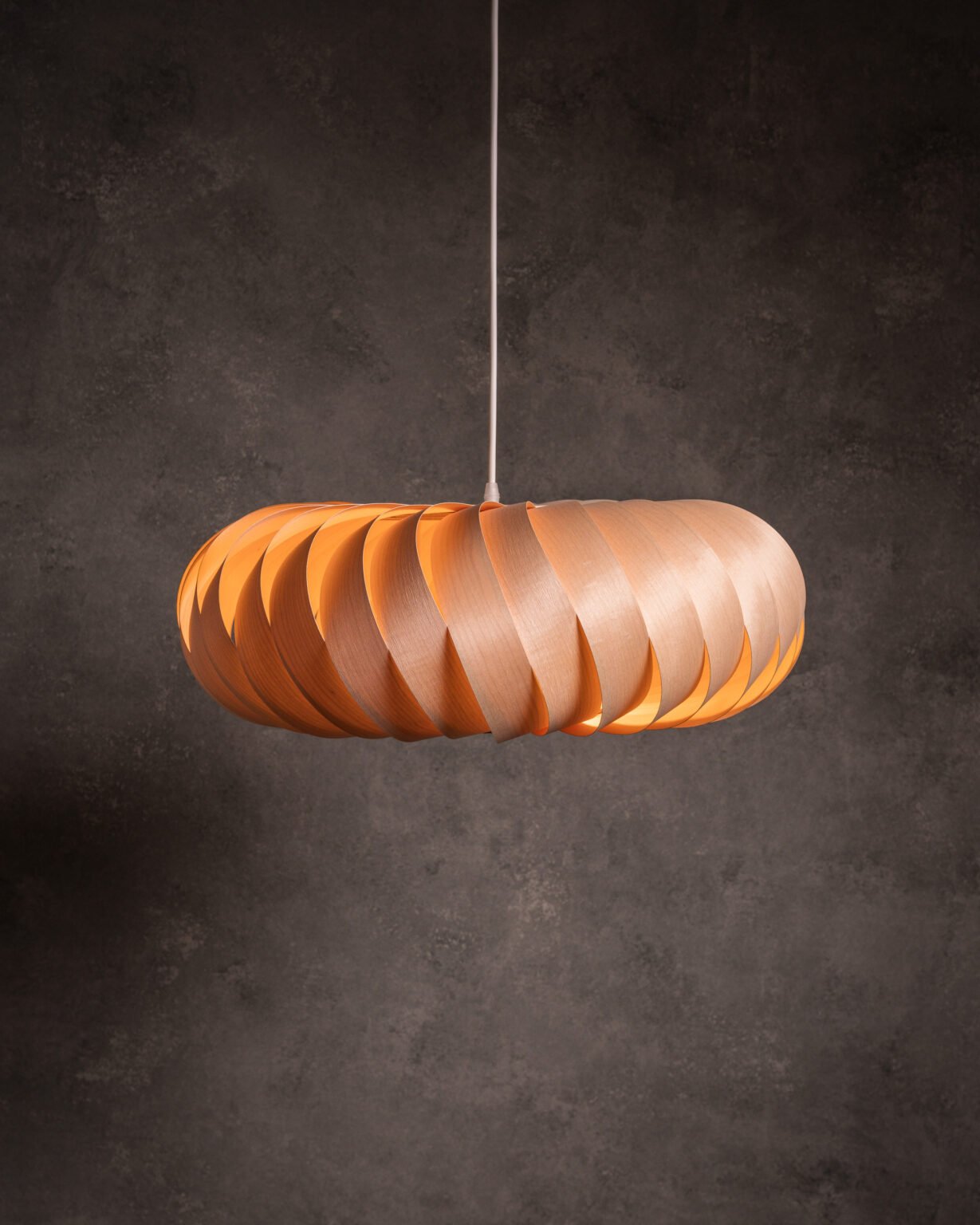 lámpara colgante de techo en madera Helix