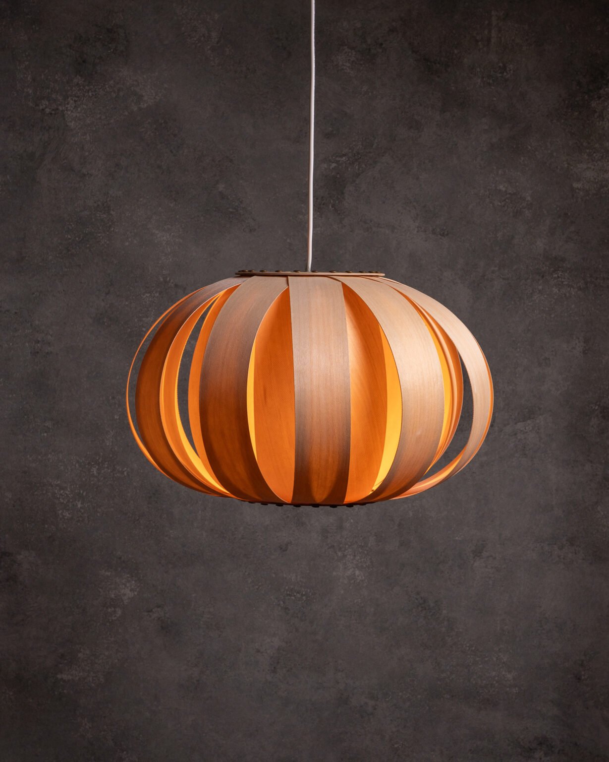 lampara-diseno-en-madera-krunu-klarsun-en-valencia
