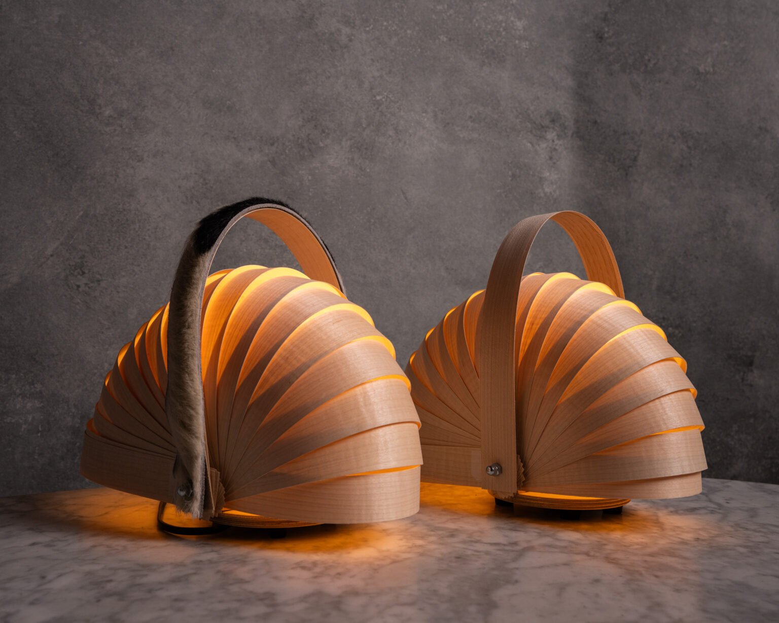 lampara-en-valencia-de-mesa-en-madera-de-diseno